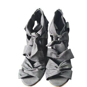 Black Heeled Sandals With Bow Accents & Wooden Block Heel size 9